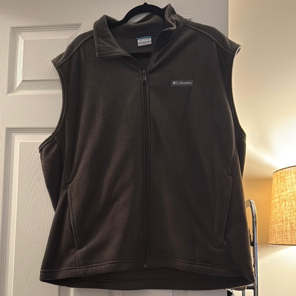 Columbia Dark Gray Fleece Vest